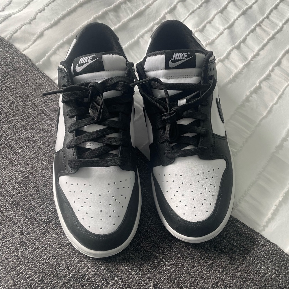 Nike Panda Dunk - Black and White Sneakers